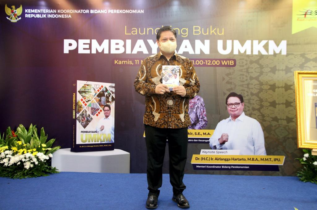 Luncurkan Buku Pembiayaan UMKM, Menko Airlangga Sampaikan Keberpihakan ...