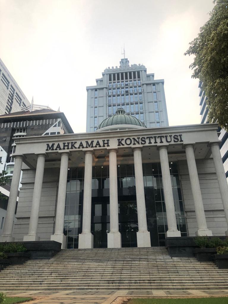 Dengan Putusan Mahkamah Konstitusi, Pemerintah Terus Laksanakan UU ...